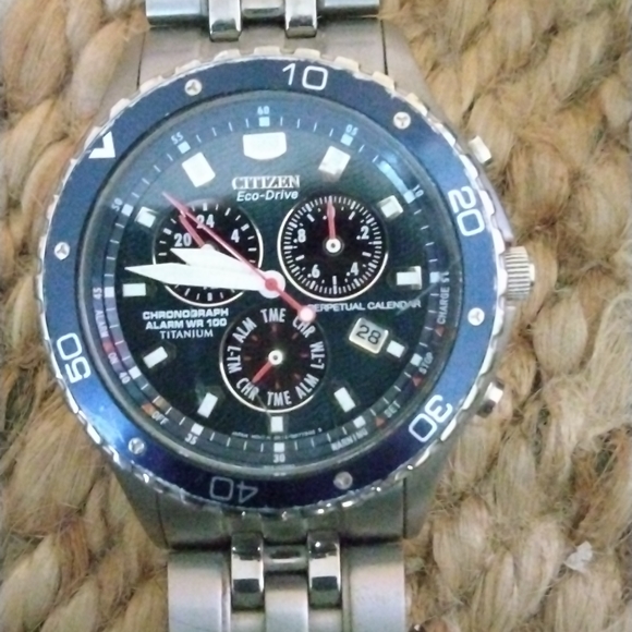 Men's Citizen Evo drive Titanium Chronograph Watch - Picture 7 of 8